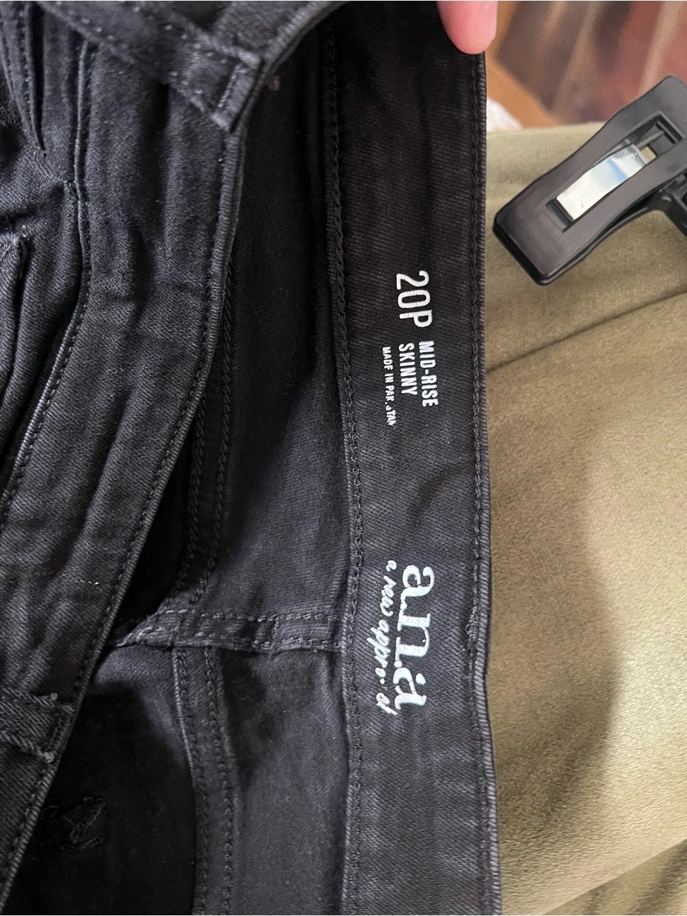 a.n.a Women’s Skinny Jeans in Black - Picture 3 of 3